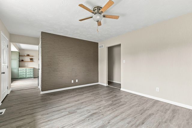 391 33rd Avenue Court, East Moline, IL 61244