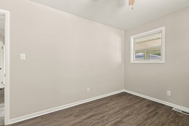 391 33rd Avenue Court, East Moline, IL 61244