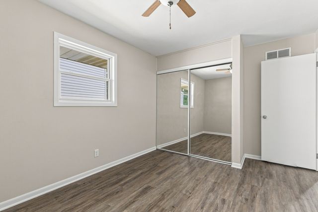 391 33rd Avenue Court, East Moline, IL 61244