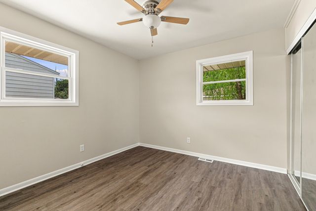 391 33rd Avenue Court, East Moline, IL 61244