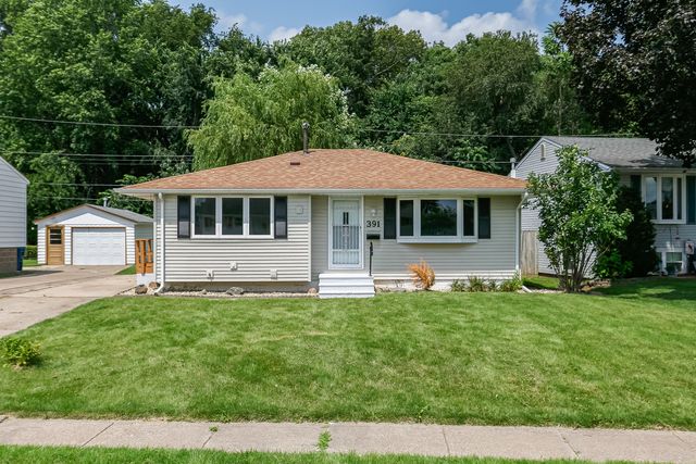 391 33rd Avenue Court, East Moline, IL 61244