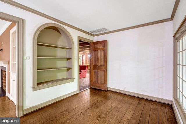7430 CLIFTON RD, Clifton, VA 20124