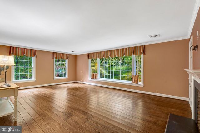 7430 CLIFTON RD, Clifton, VA 20124