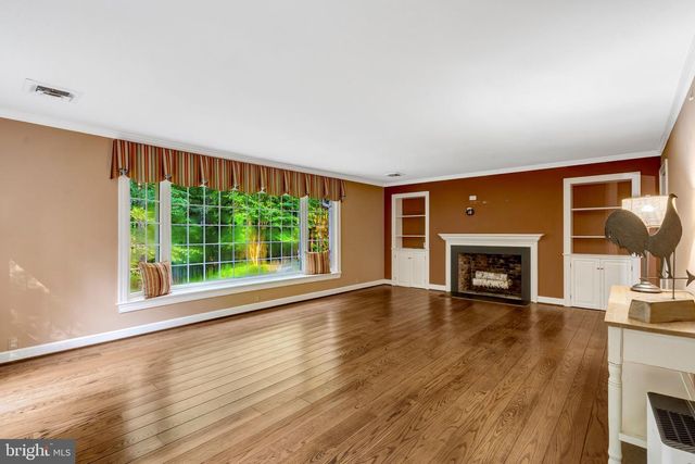 7430 CLIFTON RD, Clifton, VA 20124