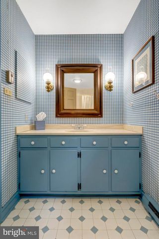 7430 CLIFTON RD, Clifton, VA 20124