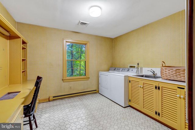 7430 CLIFTON RD, Clifton, VA 20124