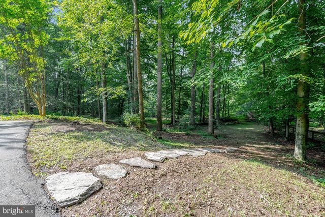 7430 CLIFTON RD, Clifton, VA 20124