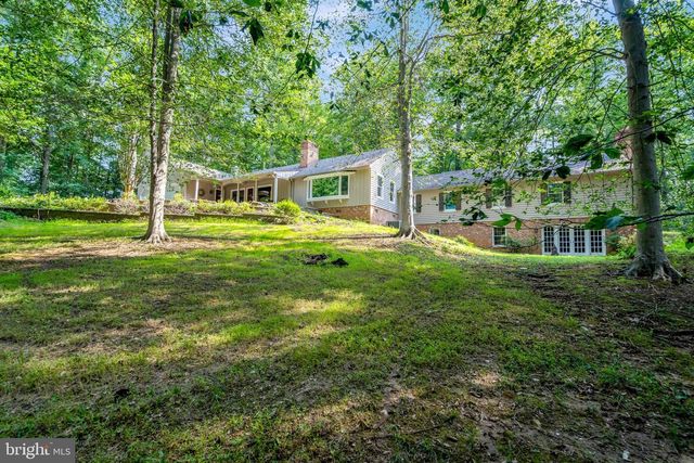 7430 CLIFTON RD, Clifton, VA 20124