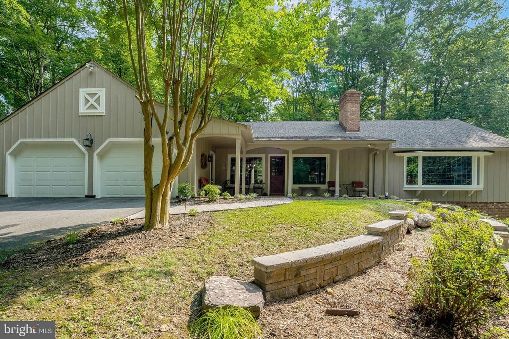 7430 CLIFTON RD, Clifton, VA 20124