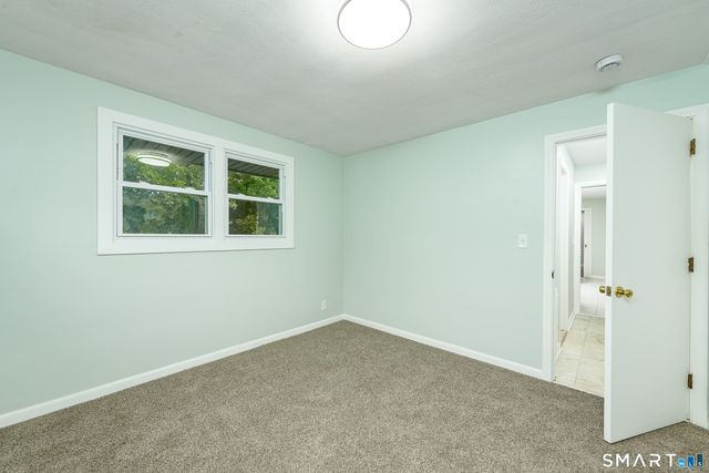 8 Lincoln Avenue, West Hartford, CT 06117