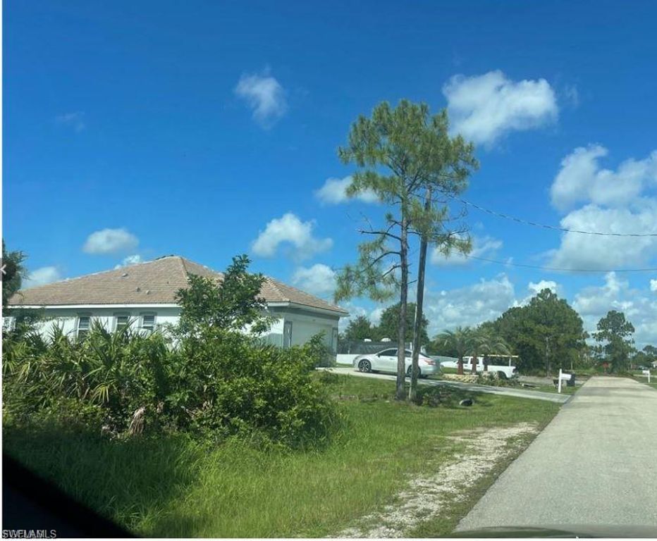 3205 10th ST W, LEHIGH ACRES, FL 33971 — photo 4