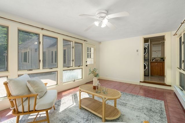 118 Newton St, Weston, MA 02493