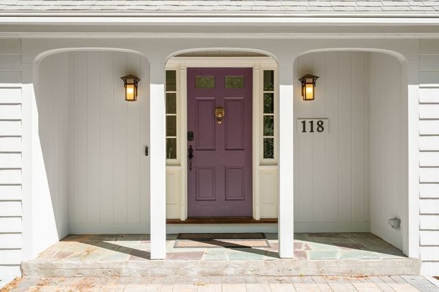 118 Newton St, Weston, MA 02493