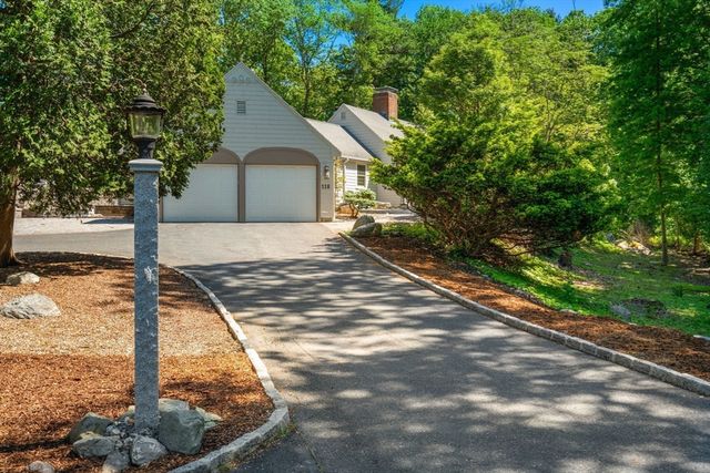118 Newton St, Weston, MA 02493