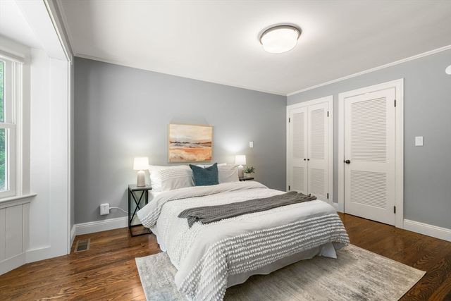 118 Newton St, Weston, MA 02493