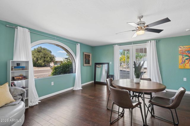 8319 E Bonnie Rose Avenue, Scottsdale, AZ 85250