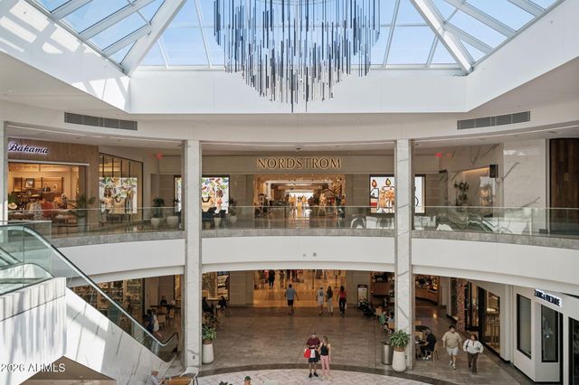 8319 E Bonnie Rose Avenue, Scottsdale, AZ 85250