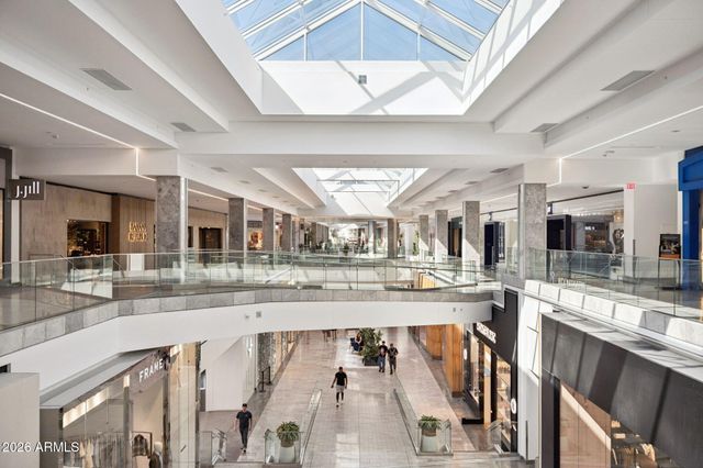 8319 E Bonnie Rose Avenue, Scottsdale, AZ 85250