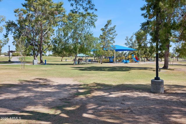 8319 E Bonnie Rose Avenue, Scottsdale, AZ 85250