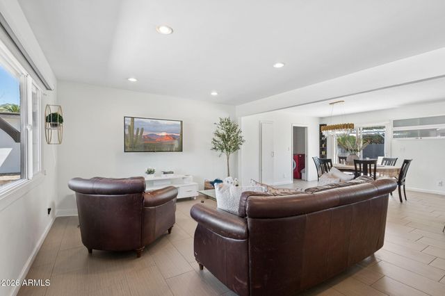 8319 E Bonnie Rose Avenue, Scottsdale, AZ 85250