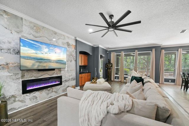 1103 SOUTHERN HILLS Drive, Orange Park, FL 32065