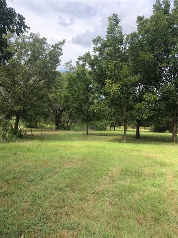 1015 County Road 701, Cleburne, TX 76031