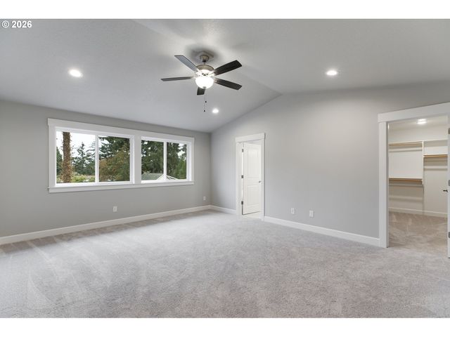 14047 Se Piper Cub Way, Milwaukie, OR 97267