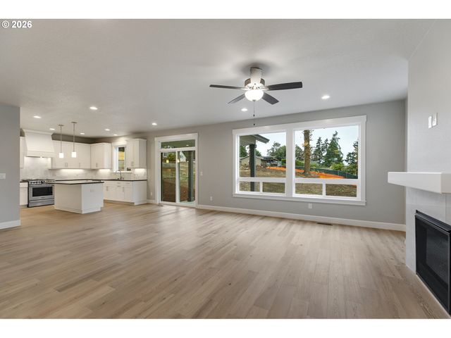 14047 Se Piper Cub Way, Milwaukie, OR 97267