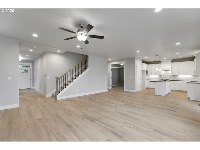 14047 Se Piper Cub Way, Milwaukie, OR 97267