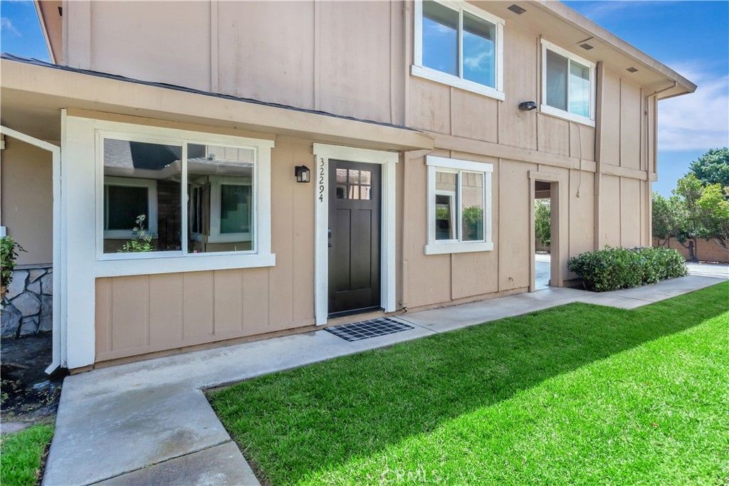 Image 14 of property listing at 32294 Paseo Carolina, San Juan Capistrano, CA 92675