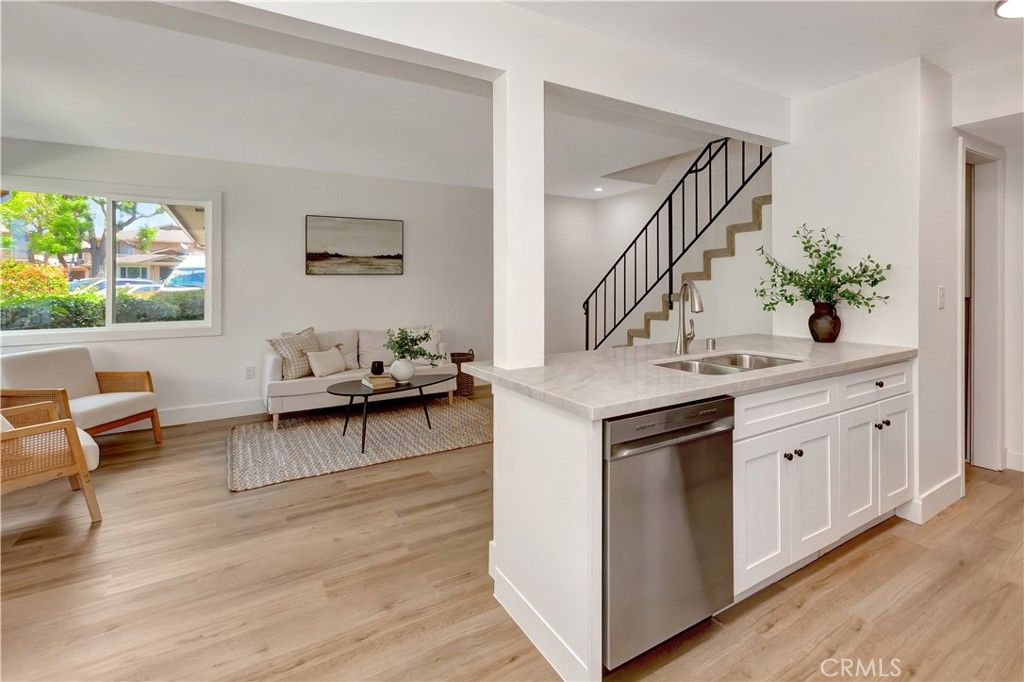 Image 5 of property listing at 32294 Paseo Carolina, San Juan Capistrano, CA 92675