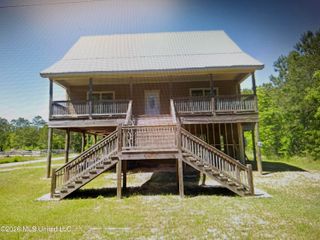 14990 Hummingbird Lane, Biloxi, MS 39532