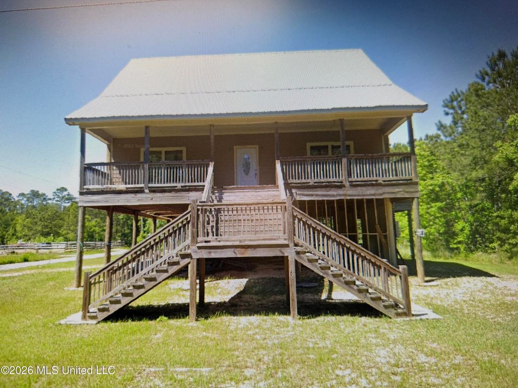 14990 Hummingbird Lane, Biloxi, MS 39532
