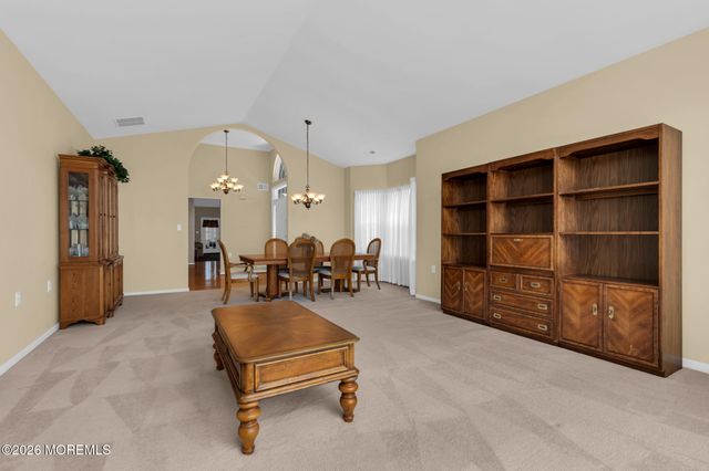 5 Bellagio Road, Manchester, NJ 08759