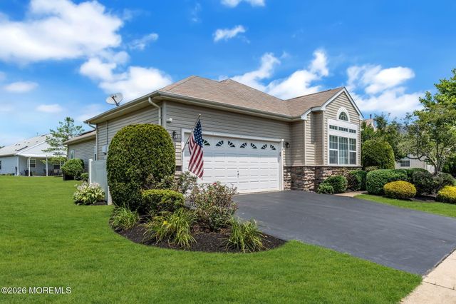 5 Bellagio Road, Manchester, NJ 08759