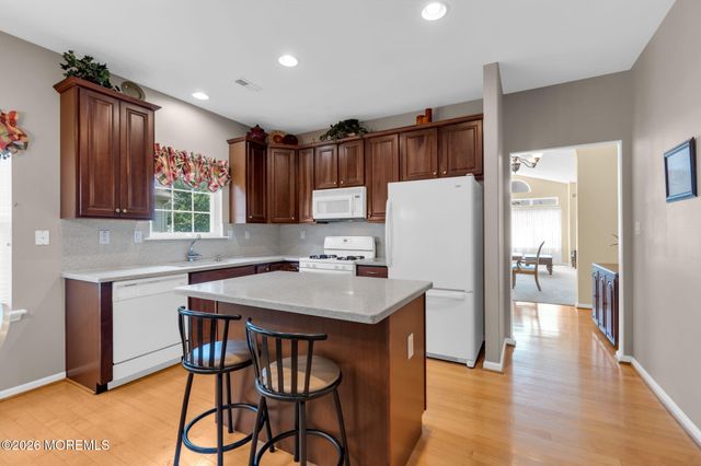 5 Bellagio Road, Manchester, NJ 08759
