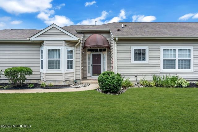 5 Bellagio Road, Manchester, NJ 08759