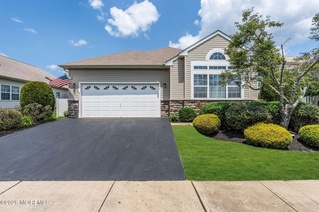 5 Bellagio Road, Manchester, NJ 08759