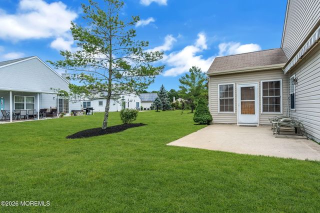 5 Bellagio Road, Manchester, NJ 08759