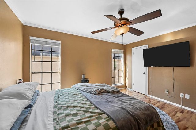 2727 Shelby Avenue D, Dallas, TX 75219