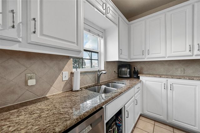 2727 Shelby Avenue D, Dallas, TX 75219