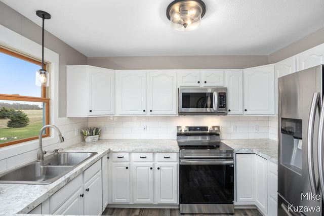 12162 56th Avenue, Allendale, MI 49401