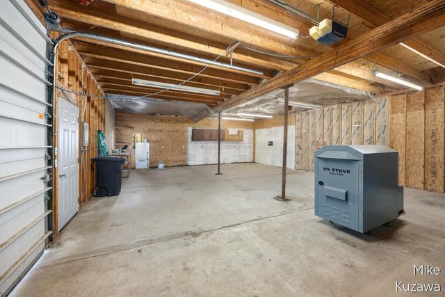 12162 56th Avenue, Allendale, MI 49401