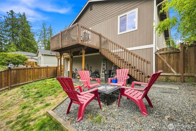 1220 N 12th Road, Mount Vernon, WA 98273