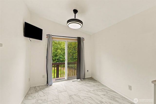 1220 N 12th Road, Mount Vernon, WA 98273
