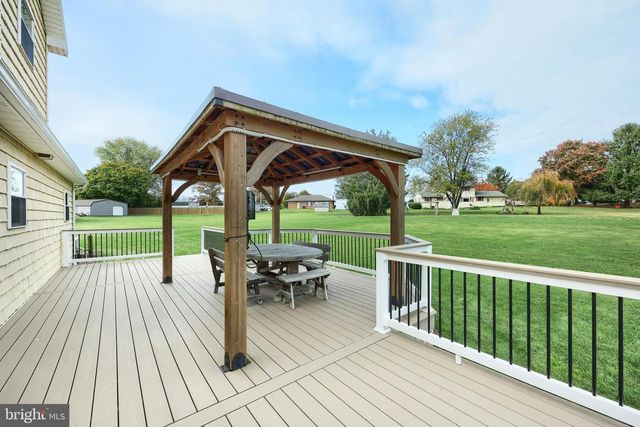 16434 CROSS ROADS AVE, Stewartstown, PA 17363