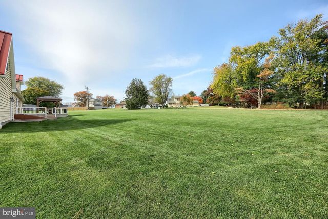 16434 CROSS ROADS AVE, Stewartstown, PA 17363