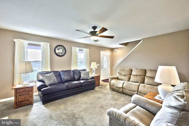 16434 CROSS ROADS AVE, Stewartstown, PA 17363