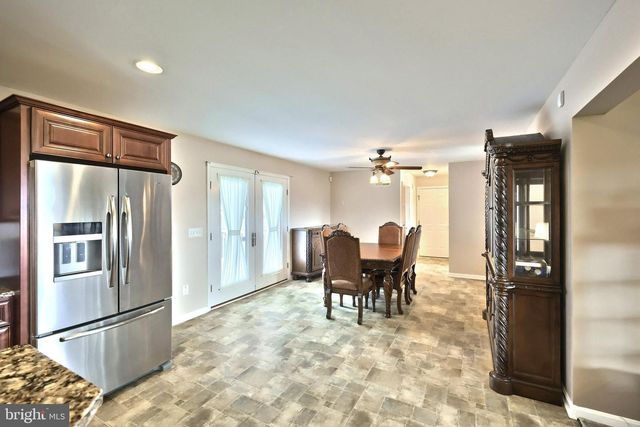 16434 CROSS ROADS AVE, Stewartstown, PA 17363