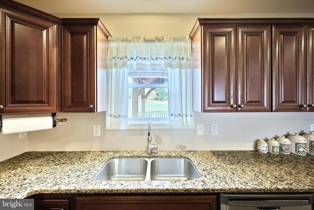 16434 CROSS ROADS AVE, Stewartstown, PA 17363